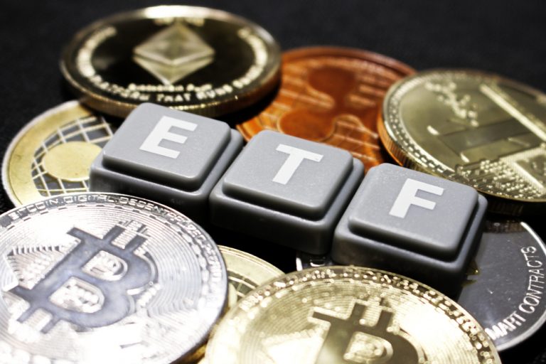 กองทุนบิทคอยน์ (Bitcoin ETF) ของแคนาดาที่เพิ่งเปิดตัว ทรัพย์สินภายใต้การบริหาร อาจจะแตะ $1B ภายในวันศุกร์นี้
