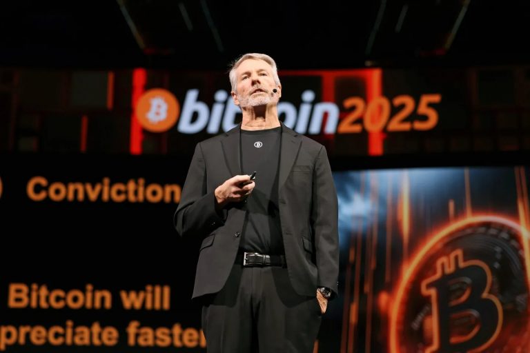 กลยุทธ์ถือ Bitcoin ของ Saylor พุ่งทะลุ $7.3 หมื่นล้าน เทียบเท่ากับ 2.8% ของอุปทาน